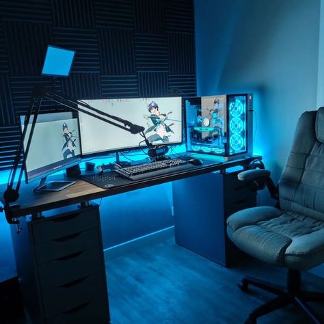 Youtuber Pc Setup, Pc Gaming Setup Minimalist, Black White And Blue Gaming Setup, Basic Gaming Setup, Black And Blue Gaming Setup, Alienware Setup, Blue Pc Setup, Clean Gaming Setup, Lian Li Pc