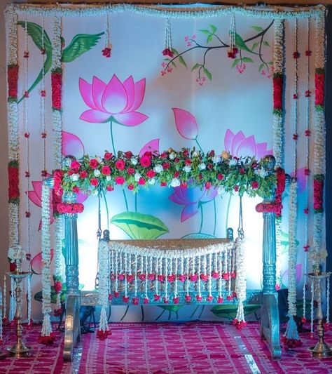 Traditional Naming Ceremony Decor..!! Diy Cradle Ceremony Decorations, Seemantham Welcome Board, Cradle Decoration For Naming Ceremony, Barasala Decoration At Home, Cradle Decoration, Indian Baby Shower Decorations, Naming Ceremony Decoration, Simple Stage Decorations, Birthday Party Decorations For Adults