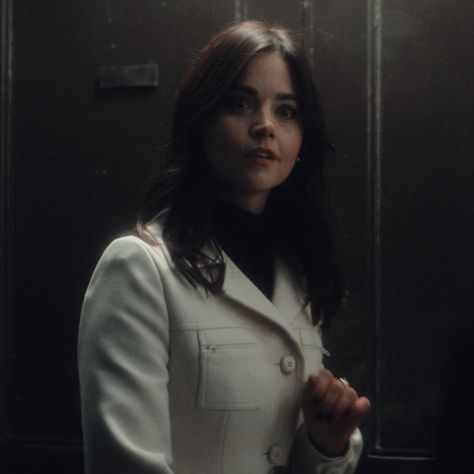 Johanna Constantine - the sandman icons Johanna Constantine Sandman, Johanna Constantine Aesthetic, Joanna Constantine, Johanna Constantine, Try Guys, The Sandman, Favourite Characters, Jenna Coleman, Comfort Characters