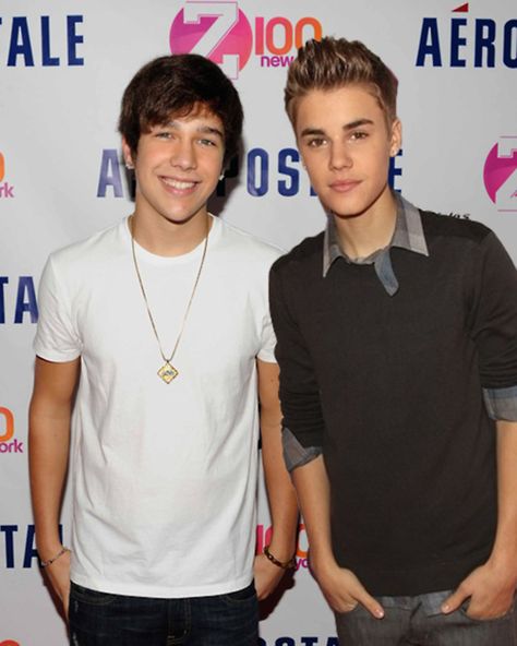 Austin Mahone & Justin Bieber..hehehehe my 2 favorite ppl in one pic!! Believe Tour, Austin Mahone, Hey Good Lookin, Gorgeous Eyes, Hottest Guy Ever, Latest Albums, Pop Singers, Man Crush, American Singers