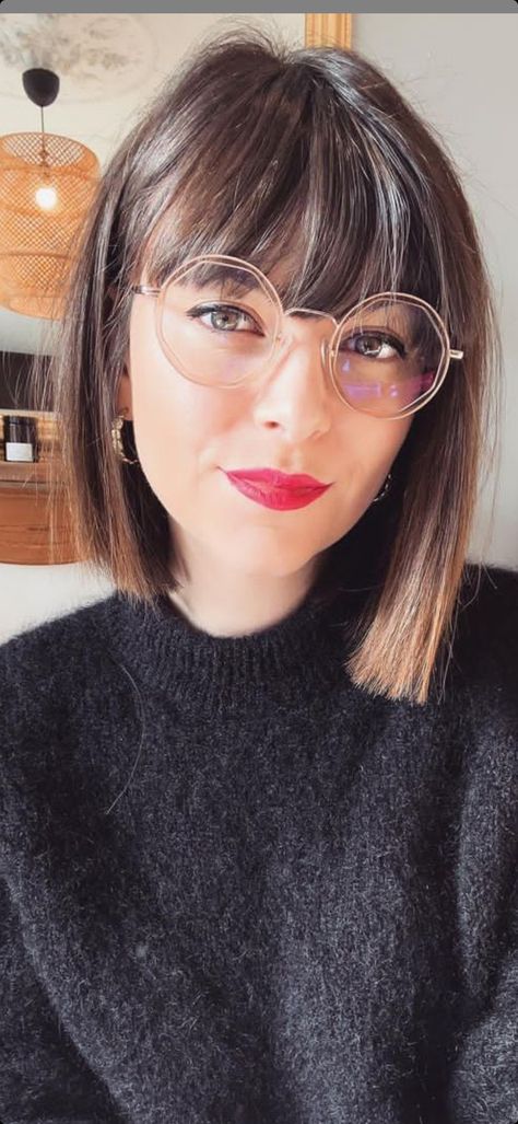 Fringe Bangs With Bob, Bob With Curtain Bangs Straight Hair, Bob Bangs Glasses, Shoulder Length Hair With Bangs Straight, Fringe With Glasses, Bob With Bangs And Glasses, Wide Face Hairstyles, Cute Hairstyles For Short Hair With Bangs, Blonde Balayage With Bangs