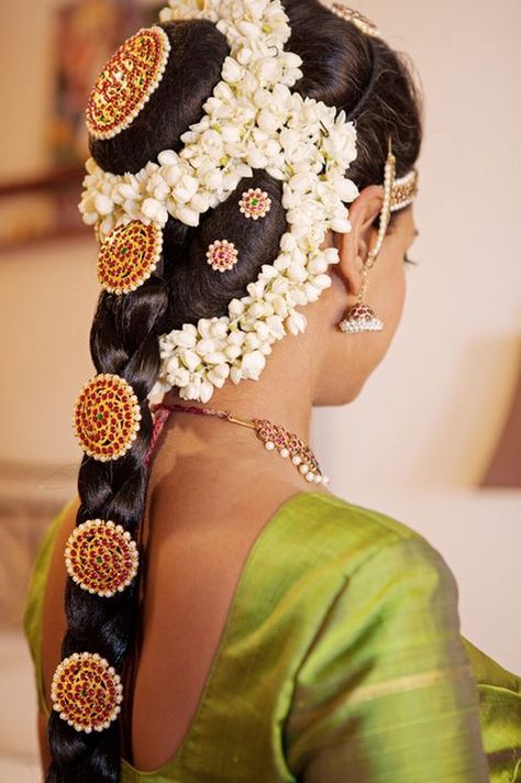 South Indian Bridal Hairstyles, Wedding Reception Hairstyles, Indian Bridal Hairstyle, Indian Bridal Hair, South Indian Wedding Hairstyles, Hairstyles For Indian Wedding, Poola Jada, Bridal Hairstyle Indian Wedding, Long Hair Images