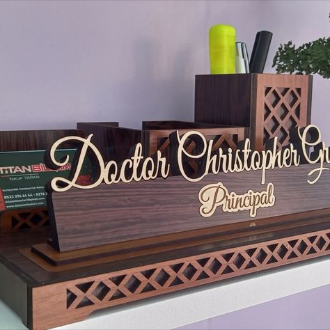 Need to keep your desk tidy? Desk nameplate with card and pen holder helps you. With its decorative appearance, the table nameplate beautifies your table. Make your name and title stand out with a special nameplate. Tidy Desk, Make Your Name, Gift Catalog, Desk Name Plate, Laser Engraved Ideas, Desk Name, Name Plaque, Name Plates, Desk Sign