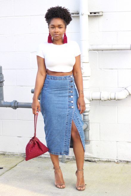 Buttoned Denim Skirt Button Denim Skirt Outfit, Denim Skirt Outfit Summer, Summer Denim Skirt, Long Denim Skirt Outfit, Stylish Business Outfits, Denim Button Skirt, Jean Skirt Outfits, Jean Skirts, Moda Denim