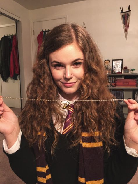 Hermoine Granger Costume, Hermione Granger Halloween Costume, Hermione Granger Halloween, Hermione Granger Hair, Hermione Halloween Costume, Hermione Granger Style, Hermione Cosplay, Hermione Granger Cosplay, Hermione Granger Costume