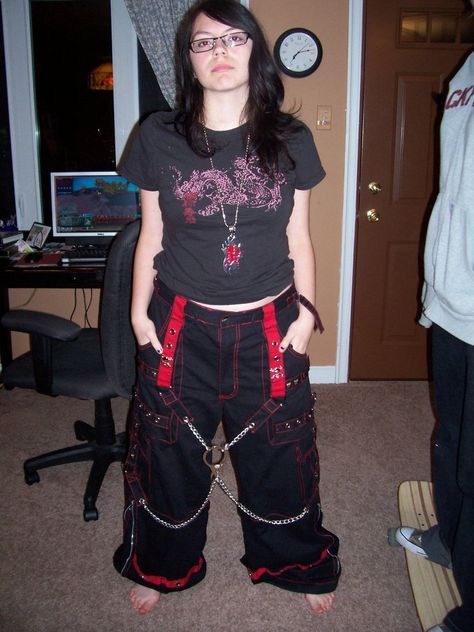 Mall Punk, Scene Myspace, Mallgoth Outfits, Mall Goth 2000s, Mall Goth Fashion, Myspace Scene, Mall Goth Outfits, 2000 Outfit, 90s Mall Goth