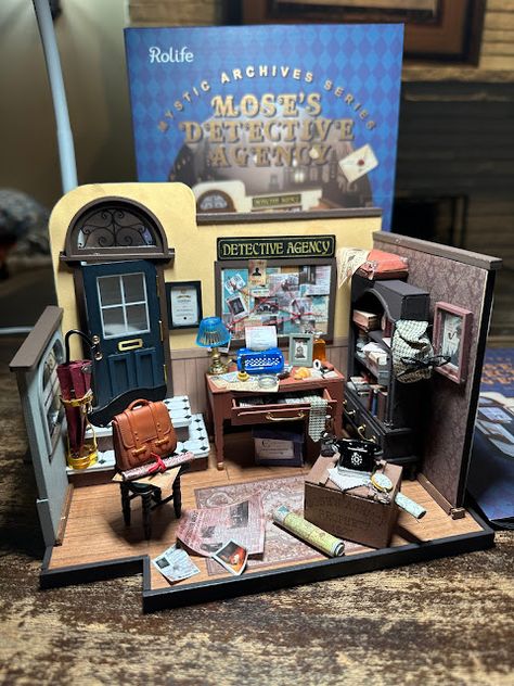 Homeschool Happenings: Mose's Detective Agency ~ A Timberdoodle Review Detective Room, Children Cooking, Reading School, Detective Agency, Fantasy House, Pretty Room, Inspo Board, School Children, Newt