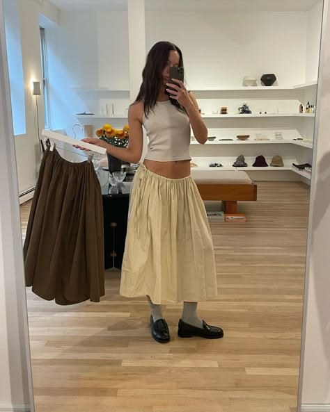 All posts • Instagram Skirt Outfit Aesthetic, Fashion Victim, Style Change, Summer Fits, Fashion Sewing, Fashion Killa, Skirt Outfits, Get Dressed, Getting Ready