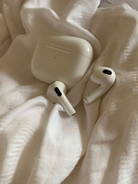 Airpods 3rd Generation, Mac Desktop, Sony Headphones, Apple Air, Airpod Pro, Ear Buds, Buy Apple, Earbud Headphones, Air Pods