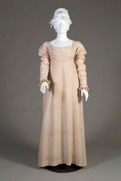 Cotton day dress, ca. 1808-1812 | White cotton day dress pri… | Flickr Regency Day Dress, Golden Dresses, 1810s Fashion, 19th Century Dresses, 1820 Fashion, Regency Clothing, Empire Outfit, Regency Gown, Regency Era Fashion