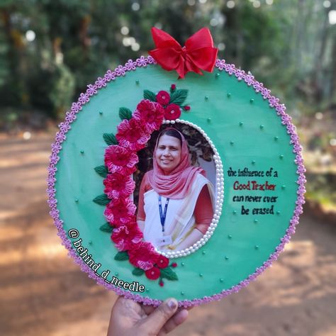 Photo embroidery hoop👉🏻follolw 👉🏻@ behind _d_needle for more Teachers Day Embroidery Hoop, Photo Embroidery Hoop, Loop Art, Wedding Embroidery Hoop, Photo Embroidery, Housewarming Decorations, Wedding Embroidery, Hoop Embroidery, Happy Teachers Day