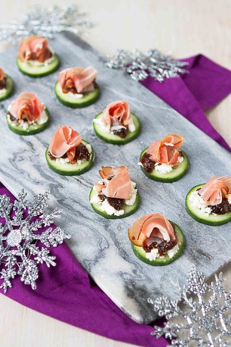 Within 15 minutes, you can have a plateful of savory-sweet prosciutto and goat cheese cucumber appetizers that are guaranteed to disappear in a flash! 24 calories and 1 Weight Watchers Freestyle SP #appetizer #newyearseve Goat Cheese Cucumber, Prosciutto And Goat Cheese, Cucumber Goat Cheese, Fig Butter, Cucumber Appetizers, Easy To Digest Foods, Goat Cheese Appetizer, Cucumber Bites, Carbohydrates Food