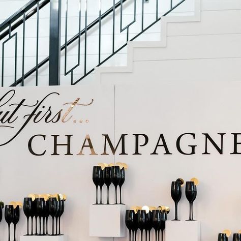 Casa Creative on Instagram: "#throwbackthursday   But First Champagne!   A Champagne wall is a unique decor feature guaranteed to delight your guests and really elevate your wedding.   Not only is it an incredible photo op, but your guests can just grab a pre-poured Champagne glass to lessen lines at the bar.   The best part of including a Champagne wall, Seating Chart, or any type of installation at your wedding, is that there’s an endless number of ways to customize and decorate them. With different types of glassware, shelving, signage, drink tags, and add-ons, you can personalize them, and evoke an unforgettable ambiance for all your guests.   Planner: @jolie.planning  Venue: @boxwood_manor  Photography: @ellenreneephotos  Stationary @houseofhartevents  Hair + MUA: @etoillyartistry  Fl Champagne Wall Seating, Champagne Wall Seating Chart, Wall Seating Chart, Champagne Display, Boxwood Manor, But First Champagne, Champagne Wall, Types Of Glassware, Drink Tags