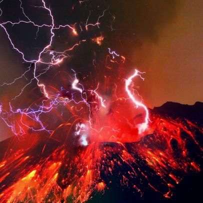 675488626 Erupting Volcano, Jose Marti, Hawaii Volcano, Lightning Storm, Active Volcano, Lightning Strikes, Life Form, Wipe Out, Natural Phenomena