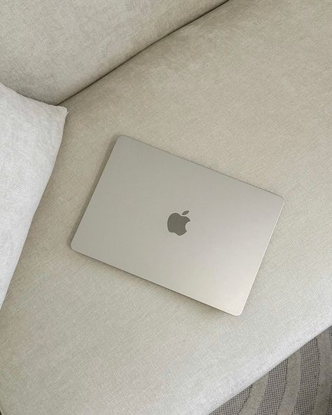 macbook air 2024 starlight Apple Macbook Air M2 Starlight, Macbook Air M2 Starlight, Macbook Air Aesthetic, Apple Macbook Air M2, Air Aesthetic, Macbook Aesthetic, Macbook Air M2, Lap Top, Mac Book