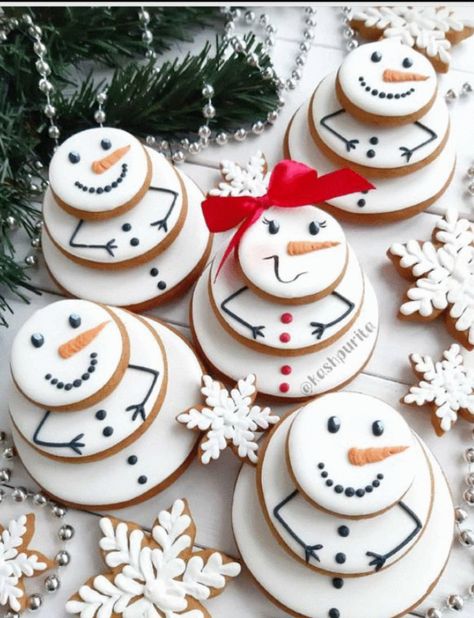 Sugar Cookie Recipe For Decorating, Christmas Cookie Cake, Christmas Sugar Cookies Decorated, Cute Christmas Cookies, Cookie Decorating Party, Sugar Cookie Royal Icing, Gingerbread Cookie, Xmas Cookies, Fancy Cookies