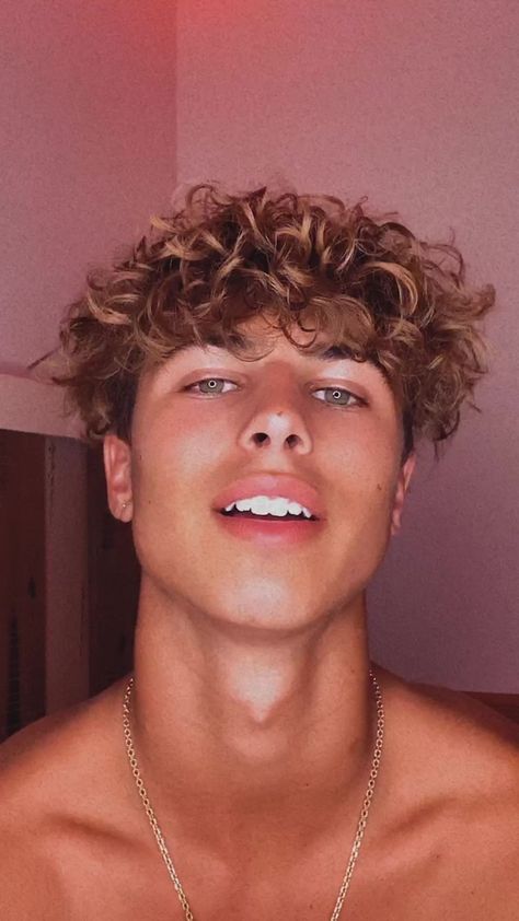 nikkoz10 on Instagram: First reel! Curly Haircuts For Guys, Boys Curly Haircuts, Wattpad Boys, Messy Hair Boy, Men Blonde Hair, Blonde Hair Boy, Blonde Hair Brown Eyes, Men Haircut Curly Hair, Hair Boy