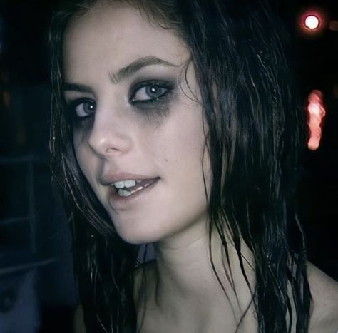 Effy Stonem Makeup, Effy Stonem Style, Uk Icon, Effy Stonem, Skins Uk, Kaya Scodelario, Grunge Aesthetic, Pretty Woman