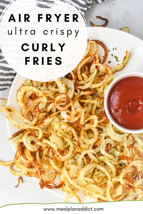 Homemade Curly Fries, Spiralized Potatoes, Air Fry Potatoes, Spiralized Sweet Potato, Air Fryer French Fries, Homemade Fries, Homemade French Fries, Fresh Potato, Dried Potatoes