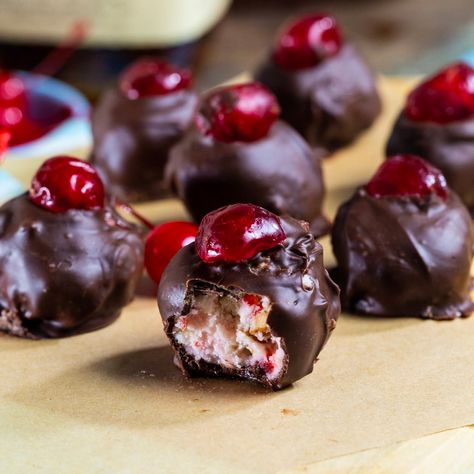 Cherry Bourbon Balls Bourbon Balls Recipe, Cherry Bourbon, Cordial Recipe, Bourbon Cherries, Boozy Chocolate, Bourbon Balls, Easy Candy Recipes, Cherry Cordial, Candy Man