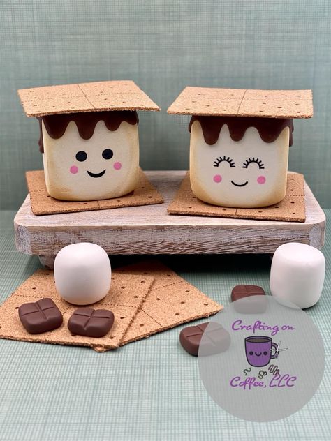 Smores Candle, Cocoa Coffee Bar, Campfire Ideas, Dice Crafts, Coffee Bar Shelf, Marshmallow People, Dice Ideas, Bucket Crafts, Smores Party