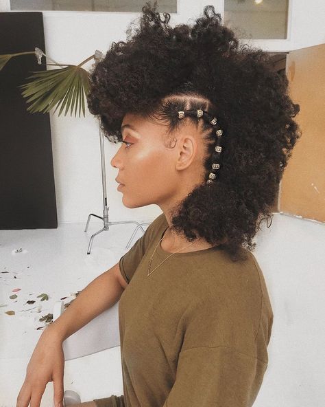 How to Style Short Natural Hair: 20 Hairstyle Ideas | ThriveNaija Fro Hawk, Cabello Afro Natural, Afro Natural, Natural Hair Inspiration, Natural Hair Tips, Hair Crush, Taking A Break, Natural Hair Journey, Short Natural Hair Styles