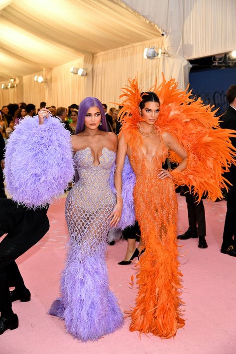 Best Met Gala Looks, Camp Notes On Fashion, Kylie And Kendall, Camp Dress, Gala Themes, Met Gala Outfits, Met Gala Dresses, Gala Outfit, Gala Fashion