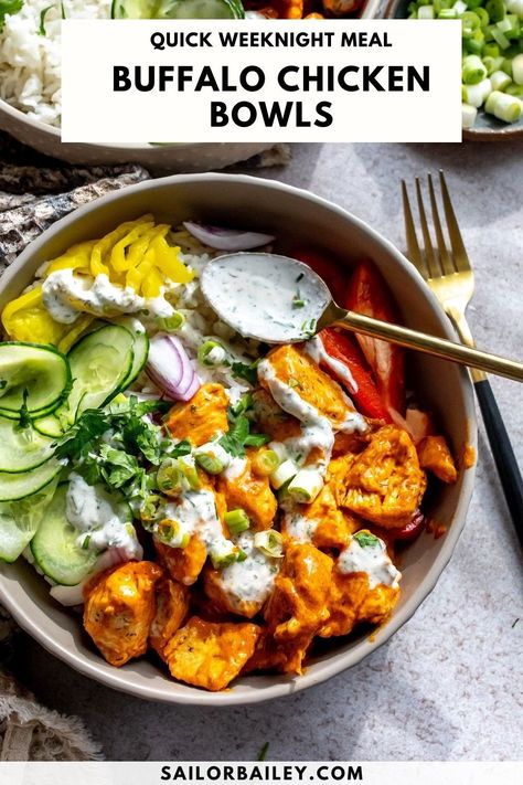 Buffalo Chicken Bowls Healthy Bowls For Dinner, Healthy Clean Lunch Ideas, Chicken Power Bowls Healthy, Buffalo Bowl, Sauce For Chicken Bowls, Loaded Bowls, Buffalo Chicken Bowls, Whole 30 Bowls, Bowl Lunch Ideas