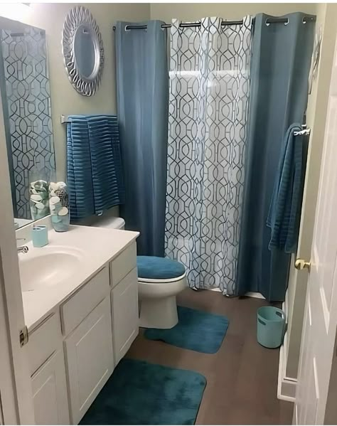 Teal Bathroom Ideas, Teal Bathroom Decor, Beautiful Bathroom Decor, Teal Bathroom, Bathroom Decor Themes, Bathroom Towel Decor, Blue Bathroom Decor, Bathroom Decorations, Towel Decor