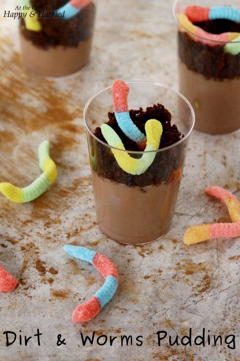 Bakers Day Ideas For Kids School, Dirt Cups Dessert, Candy Aisle, Market Day Ideas, Dirt Pudding, Homemade Chocolate Pudding, Dirt Cups, Baker Baker, Kids Market