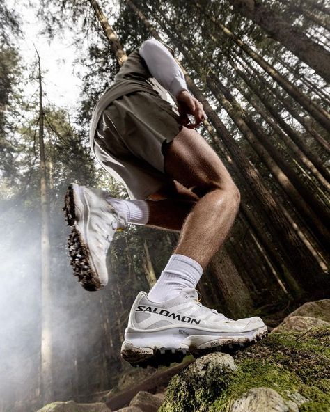 Trail Running Photography, Salomon Running, Running Photography, Running Photos, Hiking Clothes, Shoes Photography, Golf Fashion, Ski Boots, Trail Shoes