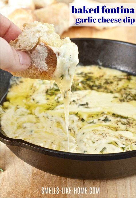 Garlic Cheese Dip, Baked Fontina, Cheese Dips, Fingerfood Party, Garlic Cheese, Snacks Für Party, Cheese Dip, Party Food Appetizers, Appetizer Dips