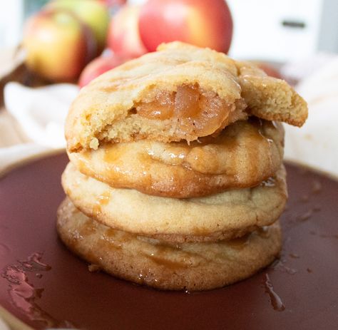 Apple Pie Stuffed Cookies, Stuffed Snickerdoodles, Soft And Chewy Snickerdoodle Cookies, Chewy Snickerdoodle Cookies, Easy Apple Pie Filling, Apple Pie Pancakes, Fall Cookie Recipes, Apple Pie Cookies, Banana Bread Cookies