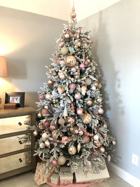 2018 pink flocked tree Flocked Christmas Trees Pink, Christmas Tree Rose Gold And White, Pink Woodland Christmas Tree, Christmas Trees Pink And Gold, Pink And Sage Christmas Tree, Pink Pastel Christmas Tree, Champagne Pink Christmas Tree, Pastel Xmas Tree, Flocked Christmas Trees Decorated Pink