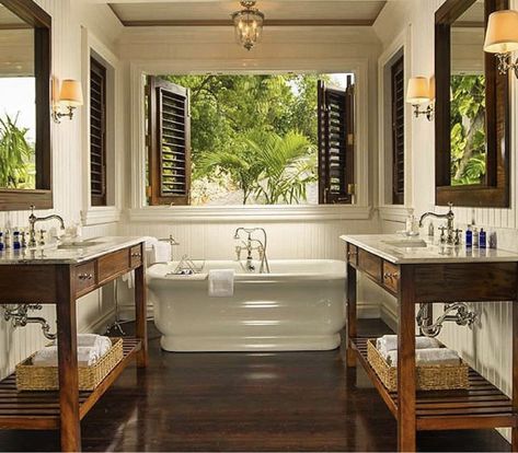 Colonial Bathroom Ideas, Colonial Style Bathroom, British Colonial Bathroom, Tropical British Colonial Interiors, British Colonial House, British Colonial Home, British Colonial Interiors, Colonial Bathroom, Tropical British Colonial