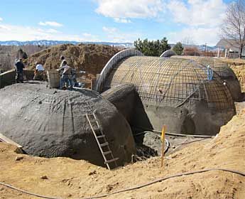 Is there any reason why your dome home can't be underground? It's more energy efficient. Cathedral House, Underground Architecture, Monolithic Dome Homes, Underground Living, Earth Sheltered Homes, Casa Hobbit, Underground Shelter, Dome Homes, Earth Bag Homes