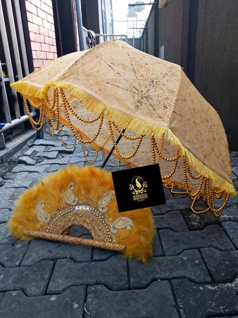 Nigerian bridal Umbrella, Gold Bridal Umbrella, Bridal Handfan, Wedding Handfans African Umbrella, Bridal Handfans, Ghana Traditional Wedding, Small Business Ideas Products, Bridal Fan, Bridal Umbrella, Wedding Umbrella, Floral Umbrellas, Traditional Engagement