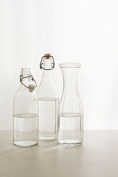 water is a neccessity in life like I would be a neccessty to an employer (how I want an employer to view me) Water Pitchers, Water Glass, Back To Nature, Bottles And Jars, Kitchen Stuff, Food Styling, Glass Bottle, Glass Bottles, Still Life