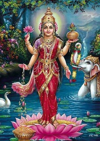 Hindu Goddess Lakshmi | Hindu Goddess of Wealth Lakshmi Devi Ma Lakshmi, Lakshmi Statue, Buddha Design, Arte Yoga, God Photos, Lakshmi Devi, Saraswati Goddess, Lakshmi Images, Hindu Goddess