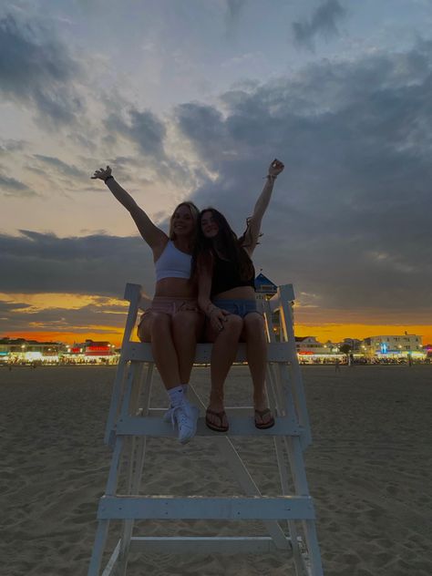 Boardwalk Photos, Boardwalk Pictures, Cali Pics, Boardwalk Photoshoot, Boardwalk Aesthetic, Beach Core, Beach 2024, Duo Pics, Ocean City Boardwalk