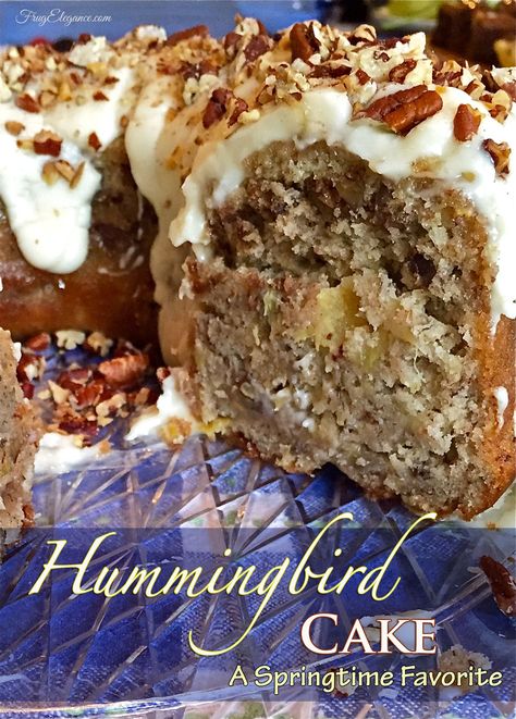 Hummingbird Cake Recipe -A Springtime Favorite Hummingbird Cake Recipe, Dessert Banana, Bundt Pan Recipes, Hummingbird Cake Recipes, Hummingbird Cake, Banana Dessert, Fudge Cake, Bundt Cakes Recipes, Pound Cake Recipes