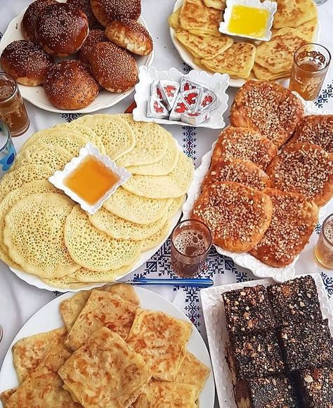 Moroccan Breakfast, Market Bakery, Breakfast Around The World, Variety Food, Morocco Food, Moroccan Recipes, Moroccan Dishes, Fun Lifestyle, Food At Home