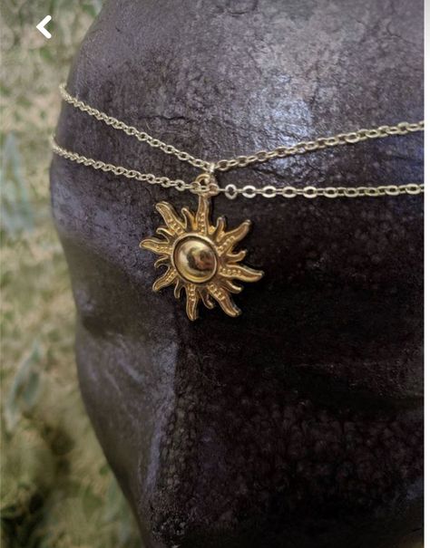 Sun Tiara, Gold Hair Jewelry, Sun Crown, Chains Aesthetic, Tiara Gold, Crown Aesthetic, Goddess Outfit, Sun Aesthetic, Goddess Aesthetic