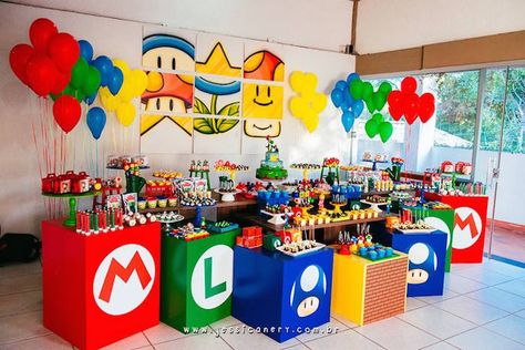 Amazing Super Mario Birthday Party Table! Super Mario Brothers Birthday Party, Super Mario Bros Party Ideas, Super Mario Brothers Party, Super Mario Brothers Birthday, Mario Brothers Birthday Party, Mario Kart Party, Mario Bros Birthday Party Ideas, Party Cooler, Super Mario Bros Birthday Party