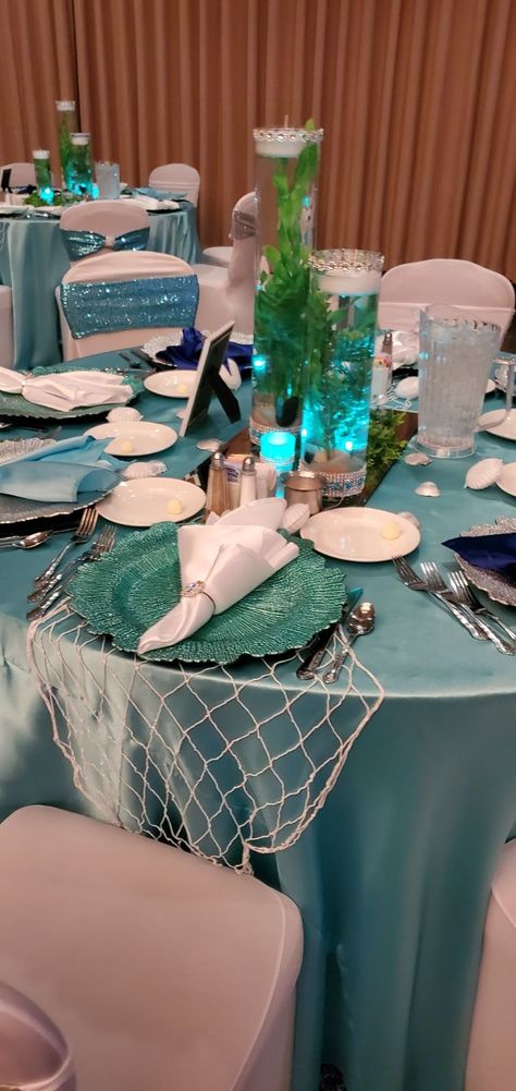 Under The Sea Theme Wedding, Under The Sea Wedding Decorations, Under The Sea Decorations Prom, Mermaid Wedding Decorations, Underwater Table Decorations, Pirate Theme Quinceanera, Ocean Themed Quinceanera, Under The Sea Xv Theme, Sea Themed Dinner