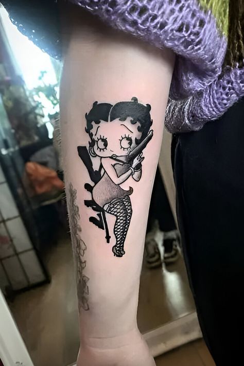 Betty Boop as a Biker Girl Betty Boop Tattoo, Betty Boop Tattoos, Laugh Now Cry Later, Vintage Betty Boop, Evil Tattoo, Pretty Tattoos For Women, Heart Shaped Frame, Betty Boop Pictures, Vintage Tattoo