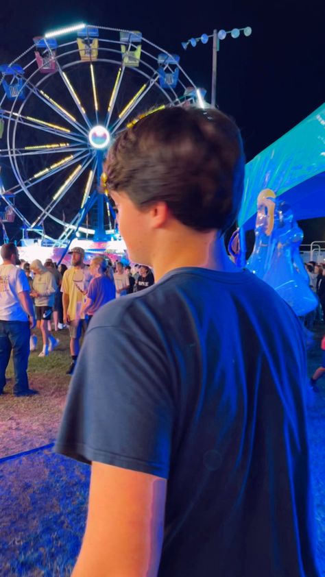 carnival, boy, boyfriend, fall, october, aesthetic, festival, inspo Aesthetic Festival, October Aesthetic, Fair Pictures, Festival Inspo, Fall October, Boyfriend Goals, State Fair, Ig Story, Dream Life