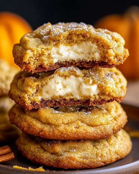 Cream Cheese Stuffed Gingerbread Cookies, Pumpkin Cream Cheese Cookies Easy, Pumpkin Cream Cheese Cookies, Chewy Pumpkin Cookies, Pumpkin Cheesecake Cookies, Cream Filled Cookies, Pumpkin Cream Cheese Pie, Soft Pumpkin Cookies, Pumpkin Pie Cookies