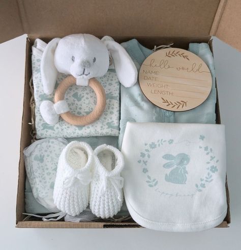 Expecting Mom Gift Basket, New Mom Gift Basket, Mom Gifts Box, Unisex Baby Gifts, Expecting Mom Gifts, Woodland Baby, Baby Shower Woodland, Gifts For New Parents, Baptism Gifts