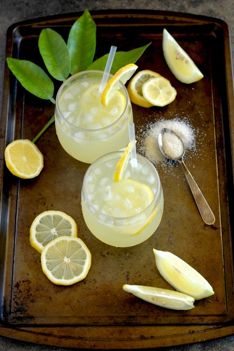 Organic Lemonade a simple summer cooler! Recipe For Lemonade, Stop Sneezing, Fruit Lemonade, Lemonade Strawberry, Organic Lemonade, Sweetness Level, Summer Coolers, Squeezed Lemon, Lemon Slices